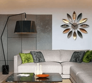 Roma - Mediterranean Leaf Spoke Clock | Bright & Plus.